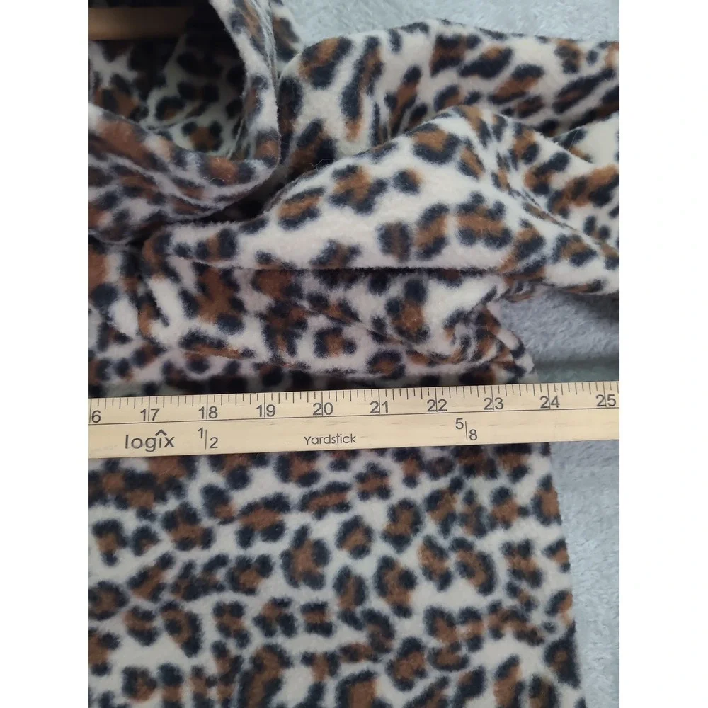 Snuggie Wearable Blanket Fleece Robe Leopard Animal Print Brown‎ Tan One Size